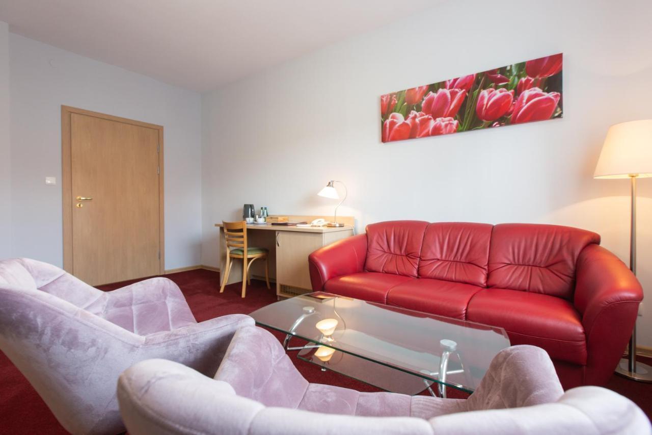 Hotel Labedy Gliwice Exterior photo